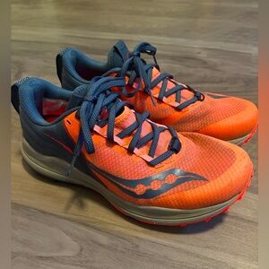 Saucony Xodus Ultra Trail Running Shoes, women’s size 8